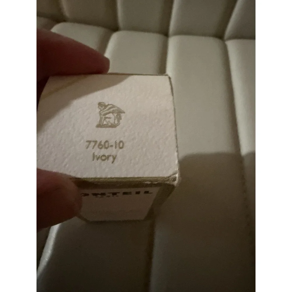 MONTEIL PARIS SOFTCOVER LIQUID MAKEUP 30ML/1OZ Ivory BOXED NEW